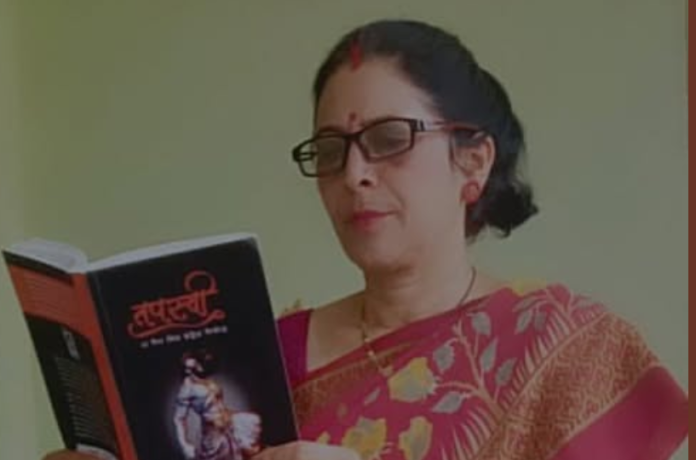 Daya Bhatt, the pen artist