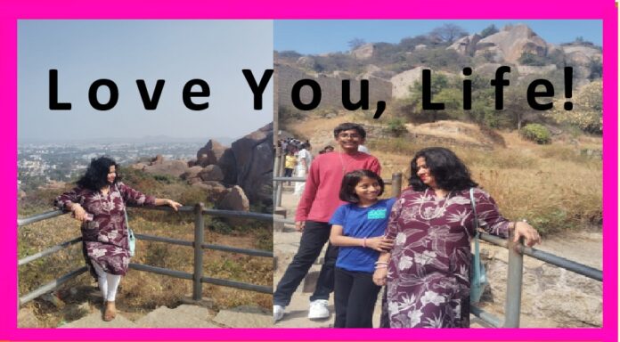 Pen Artist Medha Jha with her kids